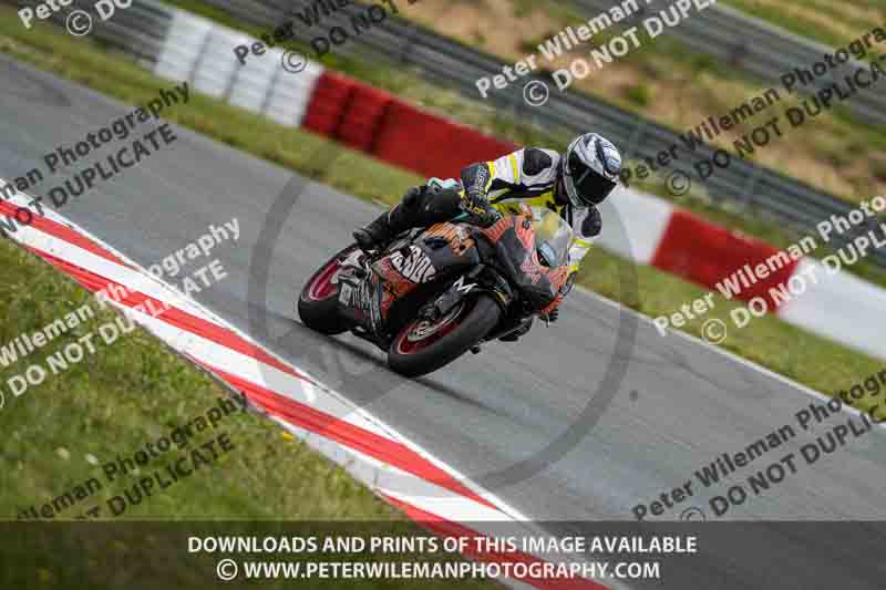 cadwell no limits trackday;cadwell park;cadwell park photographs;cadwell trackday photographs;enduro digital images;event digital images;eventdigitalimages;navarra;no limits trackdays;peter wileman photography;racing digital images;trackday digital images;trackday photos